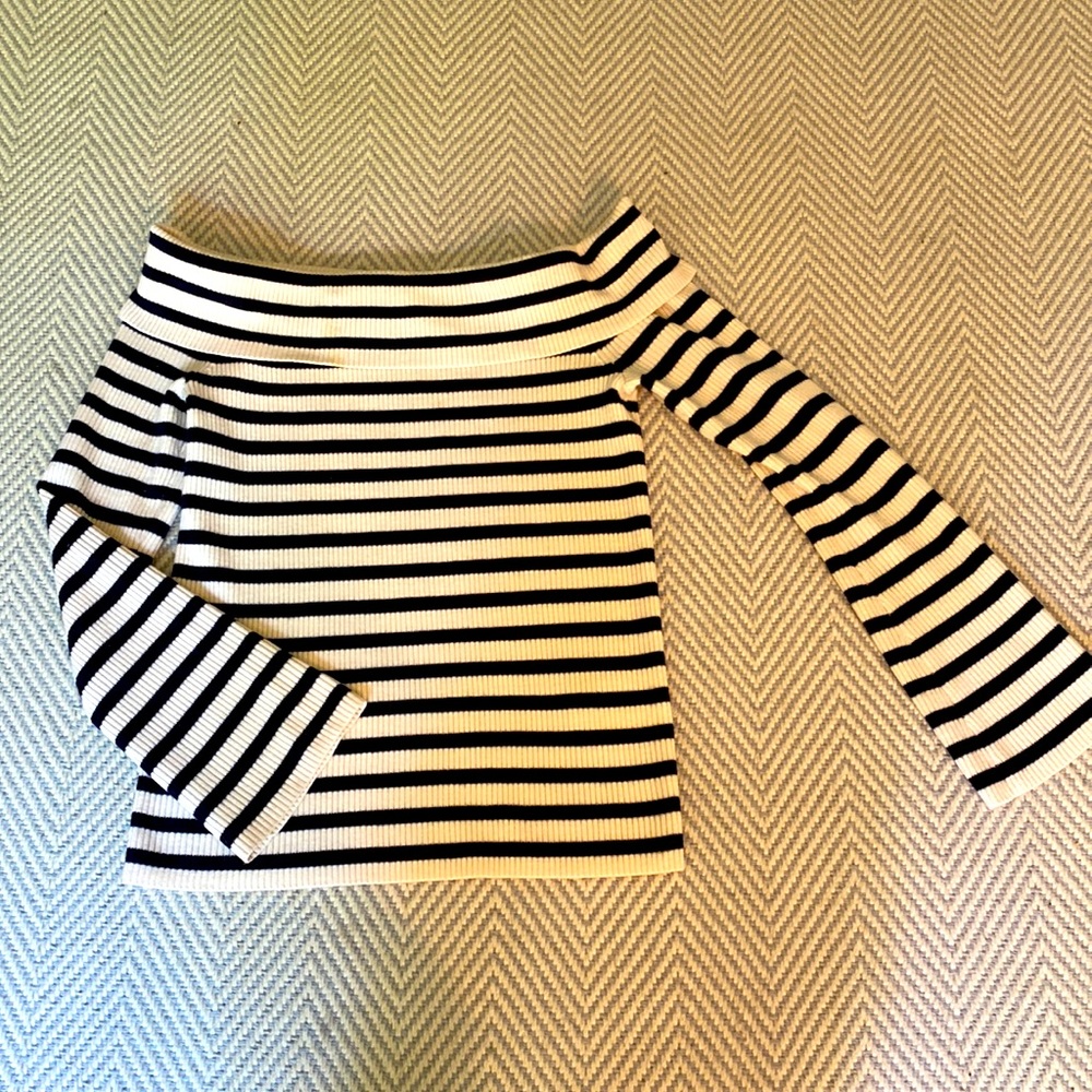 Club Monaco off shoulder top size S